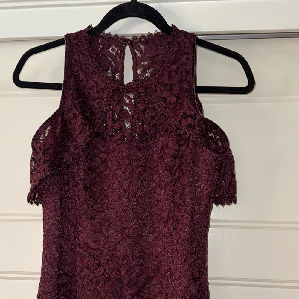 Chic Lace Mini Dress in Deep Burgundy - Picture 2 of 13